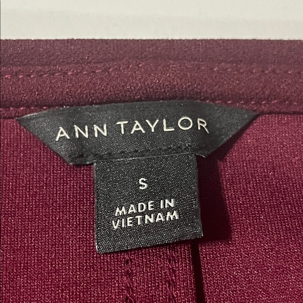 Ann Taylor Ruffle Sleeve Top - Picture 4 of 7